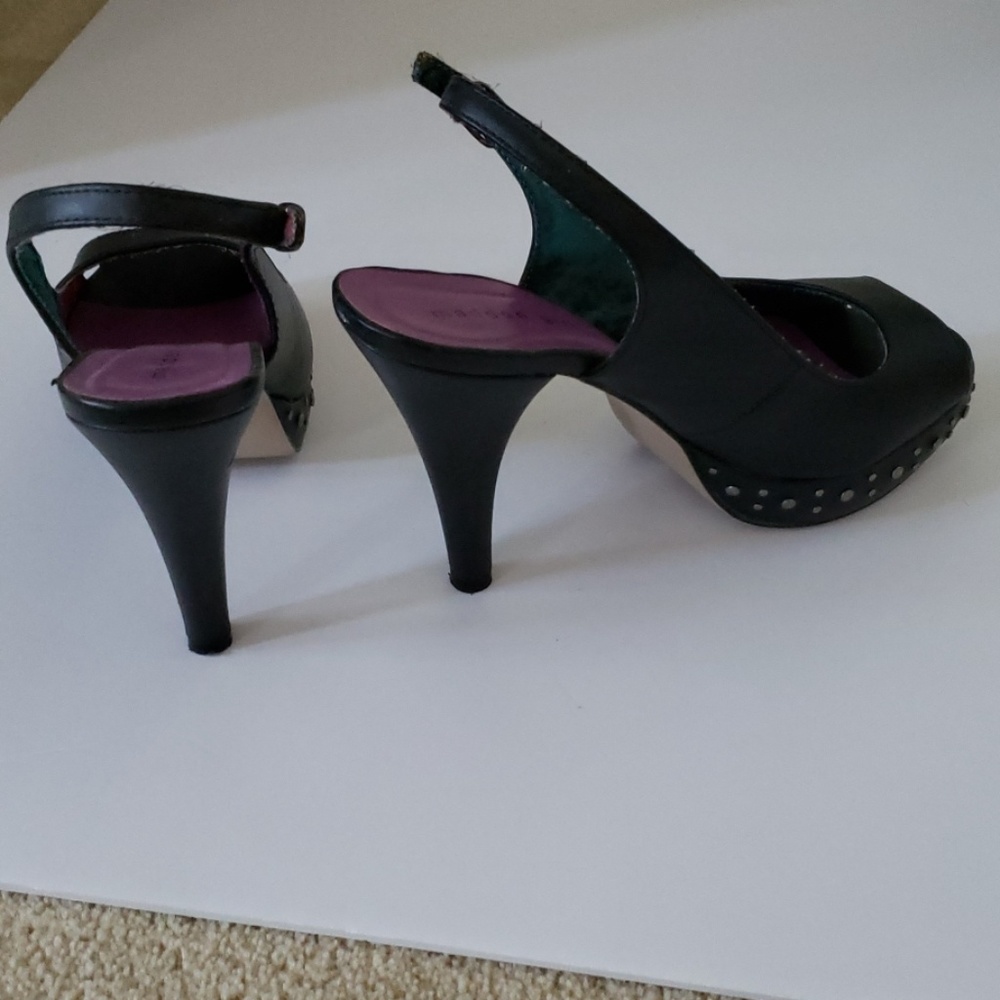 Shoes - Picture 3 of 3